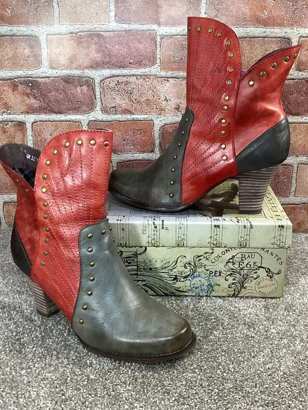 L’Artiste by Spring Step Quiddity Womens ankle boots size 40 eu size 9
